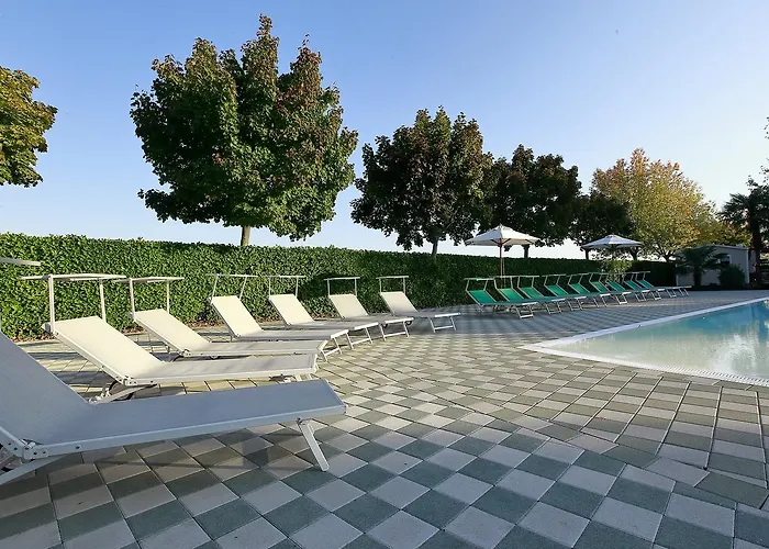 Da Giovanni Aldeamento Turístico Peschiera del Garda